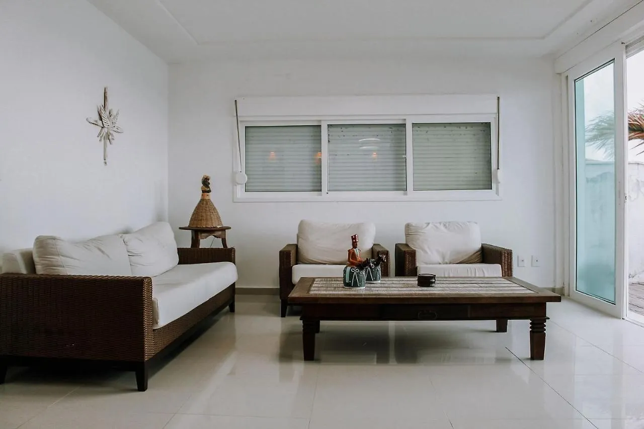 Casa Beira Mar Na Praia Da Redinha By Qavi Natal